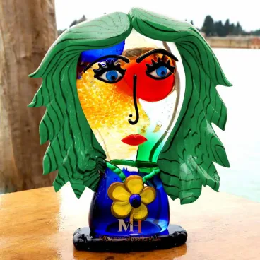 تمثال كلاسيكي من زجاج لبيكاسو