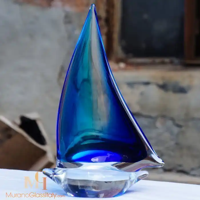 Murano Glass Sailing Boat 产品正面图 水晶帆船摆件