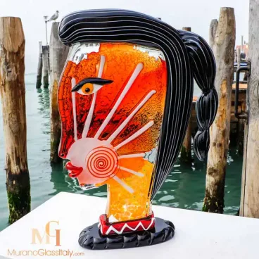  تمثال زجاجي لبيكاسو من الفن التجريدي