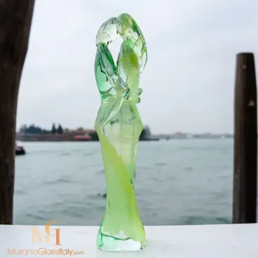 باتشو أخضر - تماثيل حب من كريستال