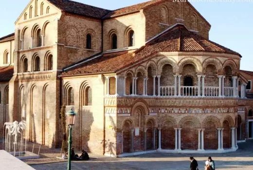 Basilica di Santa Maria Basílica di Santa Maria, photography by Marieke Kuijjer.