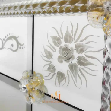 Designer Mirrors for Living Rooms