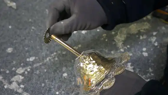 Assembling the canopy 2