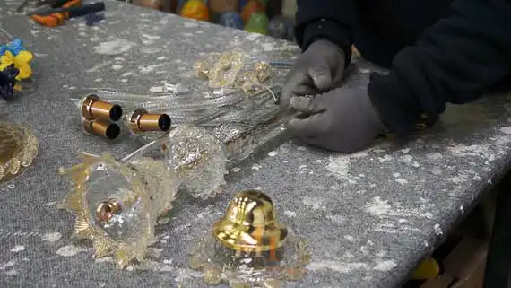 Assembling the central body of the chandelier